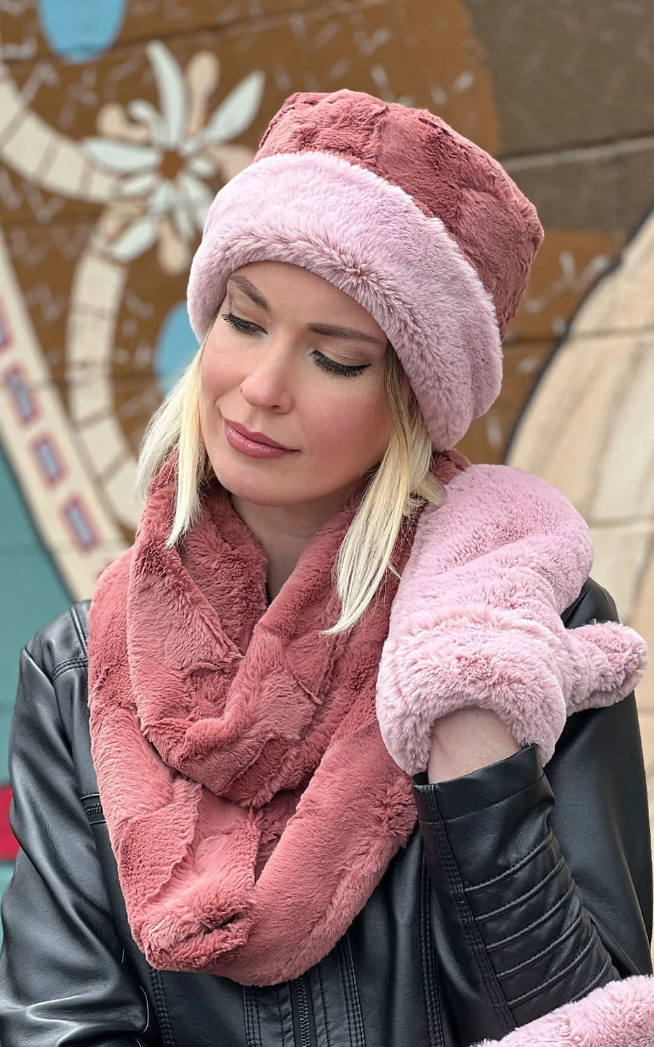 Infinity Scarf - Cuddly Faux Furs