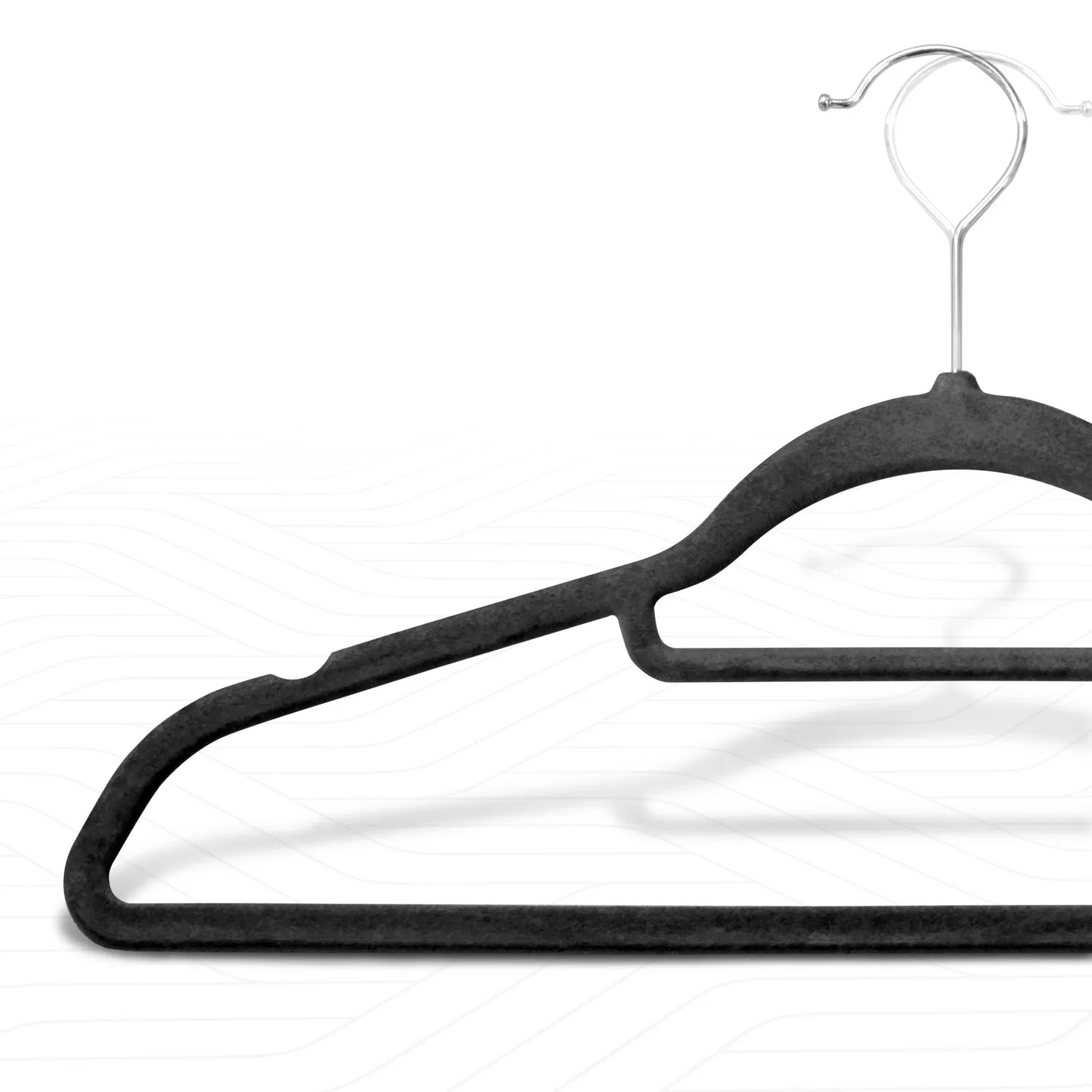 KEPLIN Velvet Hangers 30 Pack - Non-Slip Clothes Hangers with Tie Bar & 360° Hook - Durable & Sturdy, Space-Saving Wardrobe Organisers for Suits, Jackets & Clothes- Home Storage Solution