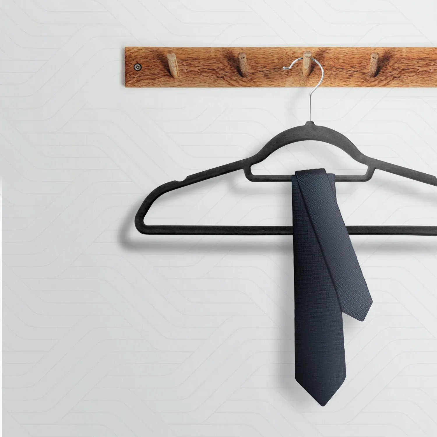 KEPLIN Velvet Hangers 50 Pack - Non-Slip Clothes Hangers with Tie Bar & 360° Hook - Durable & Sturdy, Space-Saving Wardrobe Organisers for Suits, Jackets & Clothes- Home Storage Solution