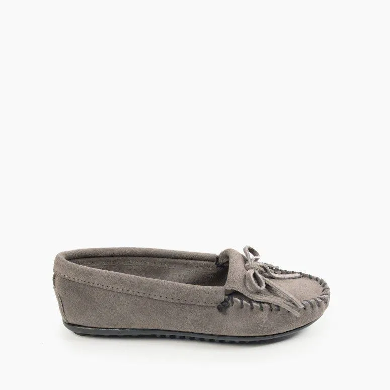 Minnetonka Women's 401T Kilty Hardsole Grey Suede