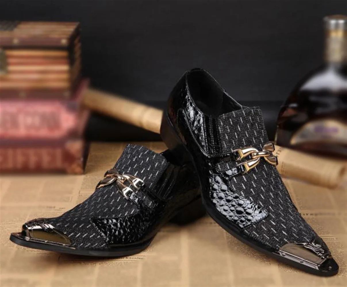 Pointed Low Top Slip on Men Oxford with Decoration