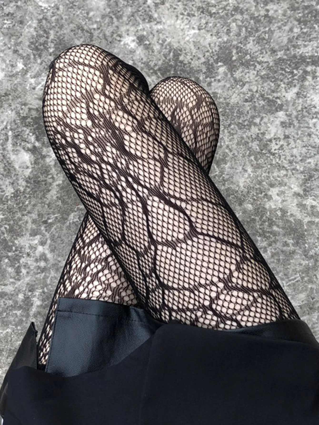 SHEIN Spiderweb Pattern Fishnet Tights