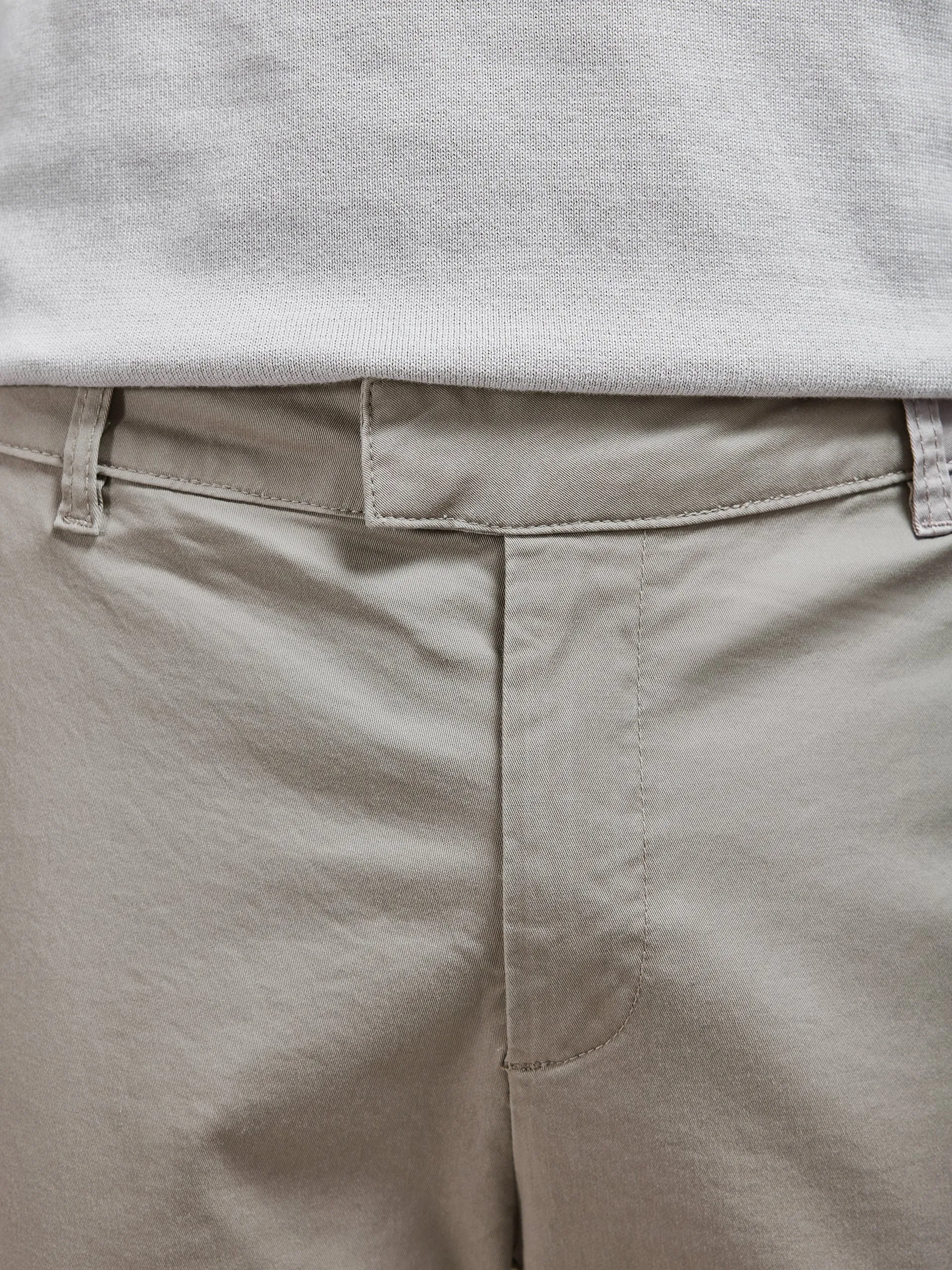 Tailored Chino Trouser in Taupe